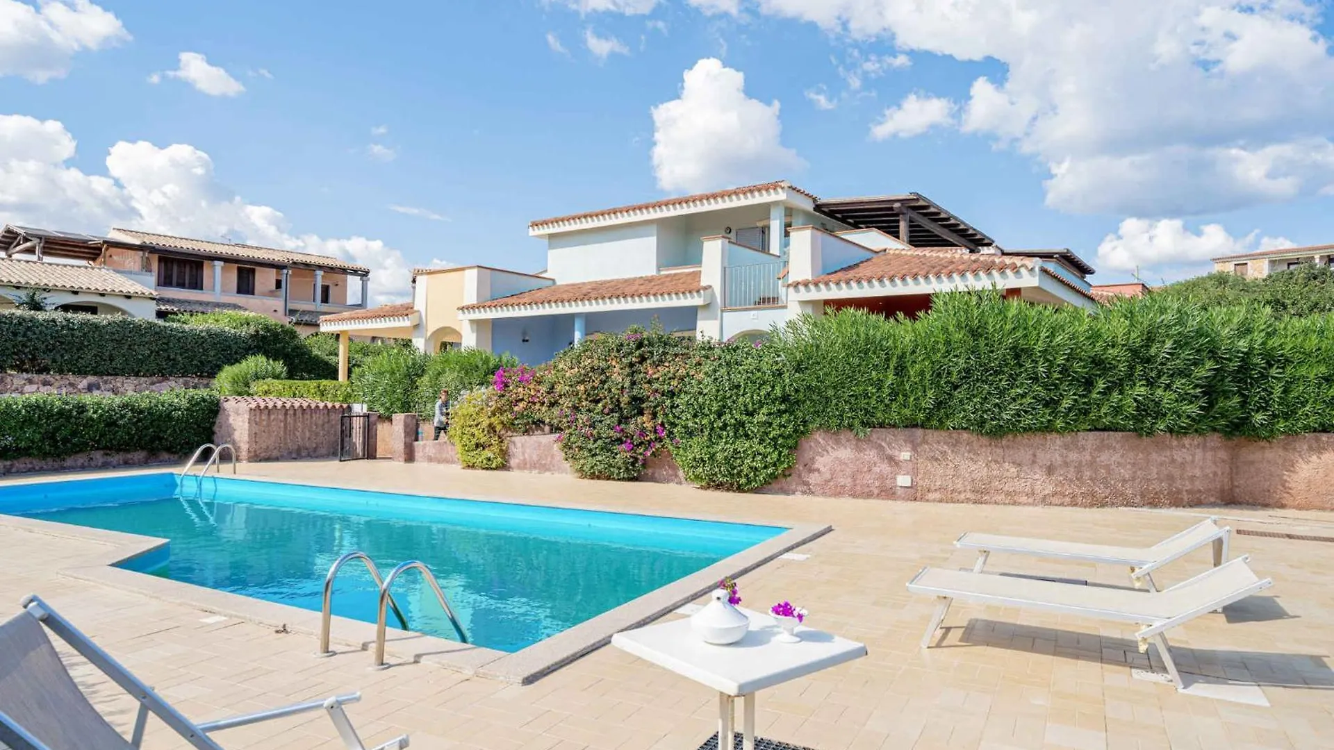 Apartament Holiday Home In Monte Petrosu 42788
